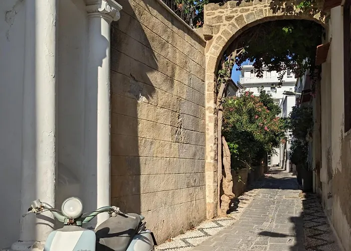 Mini Mansion Apartment Rhodes City